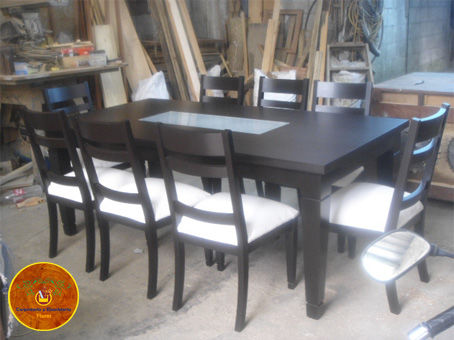 Comedor enmadera de xochicuahuitl color chocolate